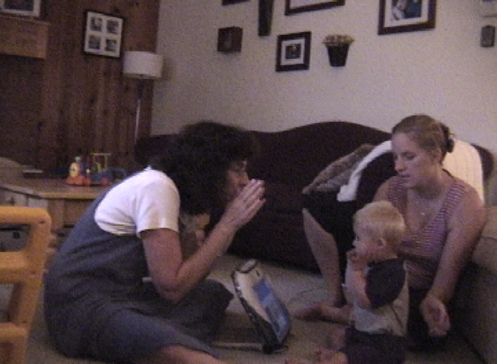 Jackson and his mom sing, "I'm a Little Teapot" with Janice.